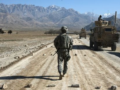 Un soldado de EE UU en la base de Bagram, a las afueras de Kabul, en una foto de archivo.