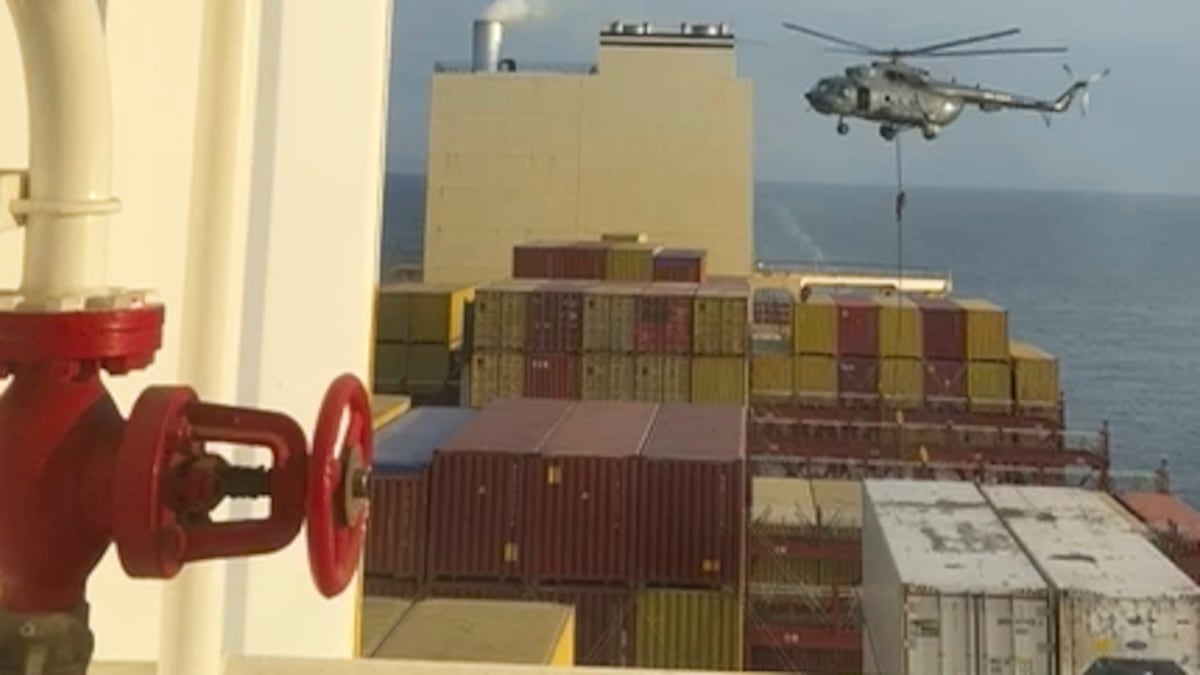 Irán aborda un barco “vinculado a Israel” en el estrecho de Ormuz