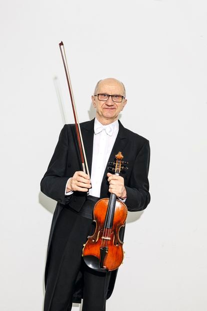Orquesta sinfónica Galicia. En la imagen, Stefan Utanu, violín.