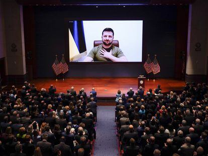 El presidente de Ucrania, Volodímir Zelenski se dirigía al Congreso de Estados Unidos por videoconferencia, este miércoles.