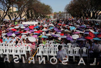 Seguidores de Unidos Podemos en un acto electoral en Jerez de la Frontera, el 23 de junio de 2016. 