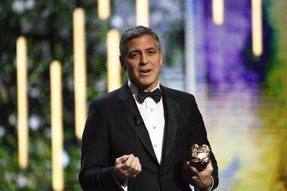 George Clooney, con su César de Honor.