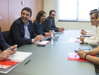 Reuni&oacute;n de trabajo de la gestora del PSOE con los responsables de Madrid.