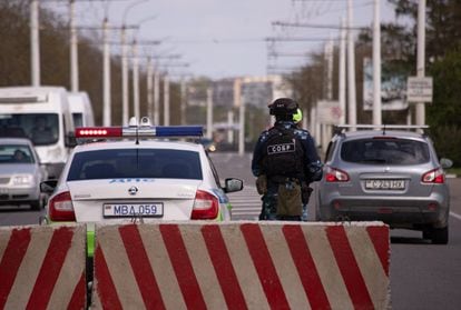 A police checkpoint on Wednesday near Tiraspol.