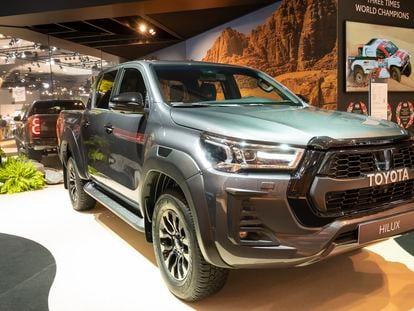 Una Toyota Hilux expuesta en Bruselas, Bélgica en 2023.