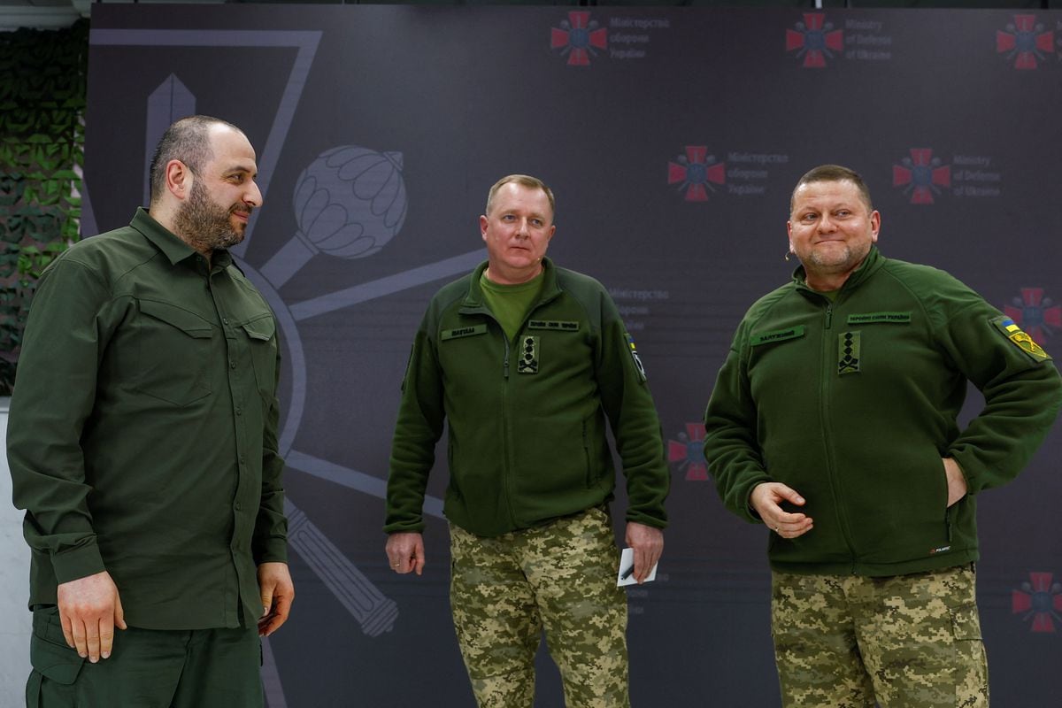 Jefe del ejército ucraniano cuestionó a Zelenskiy por su estrategia de reclutamiento |  Internacional