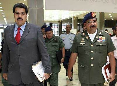 El ministro de Exteriores venezolano, Nicolás Maduro (izquierda), y el de Defensa, Gustavo Rangel.