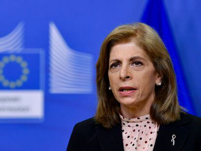 La comisaria europea de Salud, Stella Kyriakides, durante la declaración de este lunes en Bruselas.