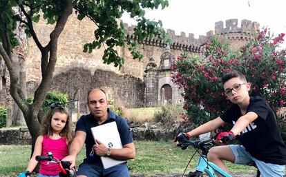 Durante la fase uno de la desescalada Alfonso Martín se fue a teletrabajar a su segunda residencia abulense en Mombeltrán (1.006 habitantes)