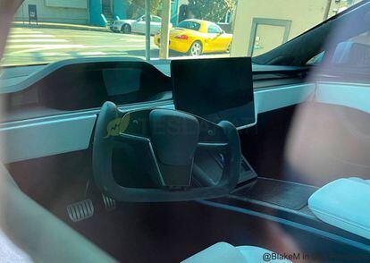 El nuevo volante del Tesla Model S Plaid