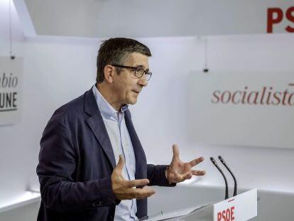 El secretari d'Acció Política i Ciutadania del PSOE, Patxi López, durant la roda de premsa d'aquest dimarts.