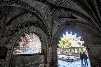 Claustro de San Juan de la Peña (Huesca), parada en las rutas de Slow Driving Aragón.