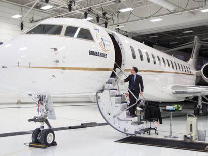 Global 7500 de Bombardier, el primer avión privado con cama doble y ducha caliente.