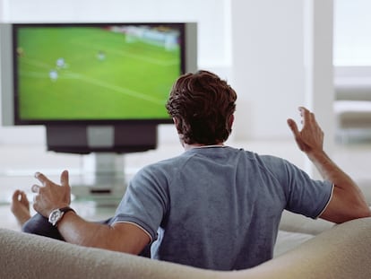 Seleccionamos las mejores ofertas en televisores Samsung, LG y Xiaomi 4K, además de proyectores y altavoces para disfrutar de la Eurocopa en casa.