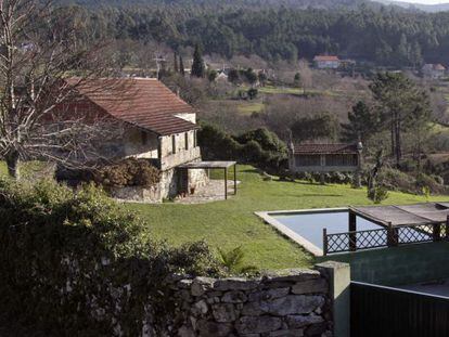 Casa rectoral de Paraños que la Iglesia vendió a un funcionario por 60.000 euros.