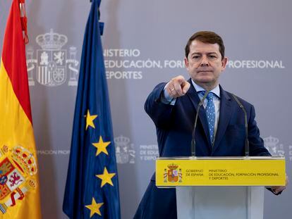 El presidente de la Junta de Castilla y León, Alfonso Fernández Mañueco, en una rueda de prensa en enero.