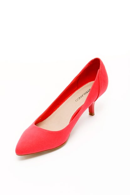 Salón rojo, de Blanco (19,99 euros).