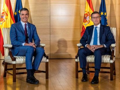 El presidente del Gobierno en funciones y líder del PSOE, Pedro Sánchez, durante su reunión con el líder del PP, Alberto Núñez Feijóo, a finales de agosto.