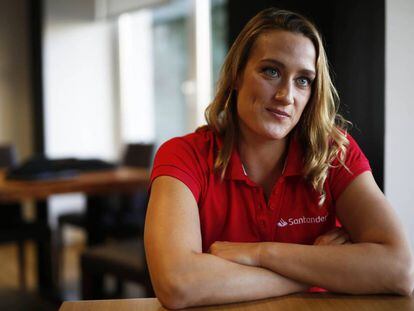 Mireia Belmonte, en el Work Café del Banco Santander, durante la entrevista. 