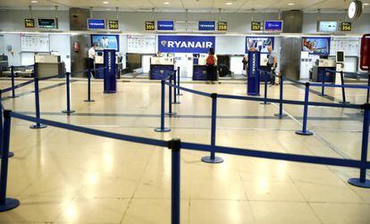 Ambiente en el aeropuerto de barajas durante la primera jornada de huelga de los trabajadores de la compañía Ryanair.