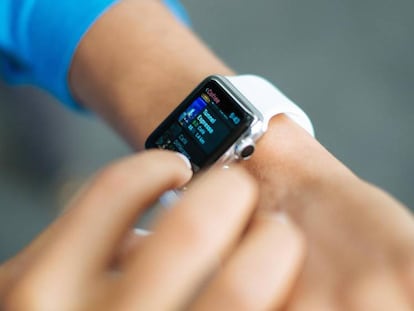 Cómo hacer que se encienda el flash de tu iPhone utilizando el Apple Watch