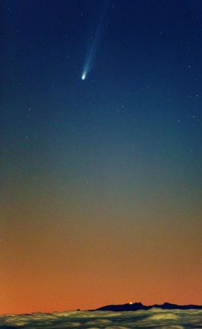 El cometa Ison, fotografiado desde el Observatorio del Teide.