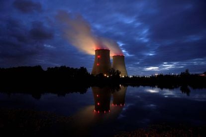 Una planta de energía nuclear Electricite de France (EDF) en Belleville-sur-Loire, Francia, el12 de octubre de 2021.