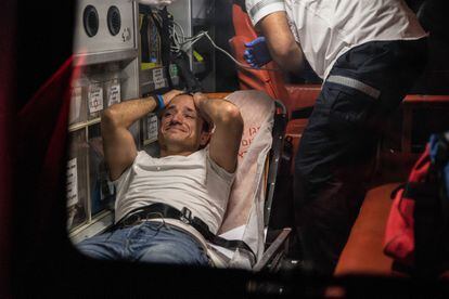 Moshe Radman, trasladado al hospital tras haber sido arrestado con fuerza en una manifestación en la localidad israelí de Hadera, el mes pasado.
