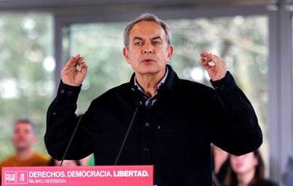 El expresidente del Gobierno José Luis Rodríguez Zapatero, durante su intervención este sábado en Bilbao.