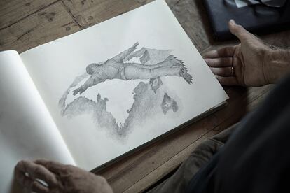 Dibujo de sí mismo sobrevolando el glaciar.
