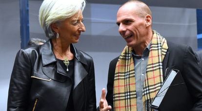 El ministro griego Varoufakis y la directora del FMI, Christine Lagarde.