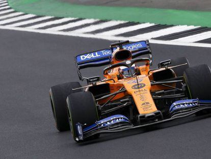Carlos Sainz Jr. corre en Silverstone en el Mundial de F1 de GP Gran Bretaña 2019.