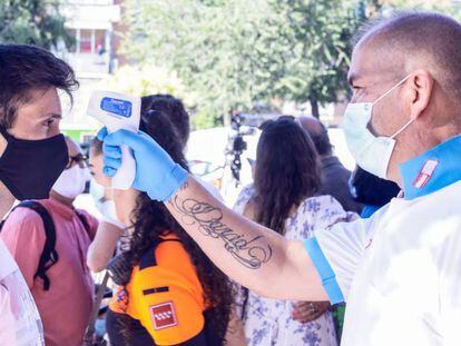 Dispositivo para la realización de pruebas PCR de coronavirus a vecinos de Alcobendas de entre 15 y 49 años, a 21 de agosto de 2020.