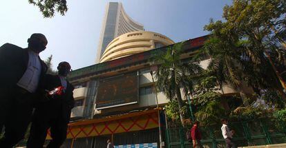 Exterior de la Bolsa de Bombay