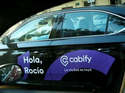 Imagen de un veh&iacute;culo de Cabify.