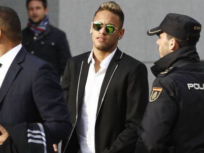 Neymar, jugador del Barcelona, el d&iacute;a que compareci&oacute; ante la Audiencia Nacional.