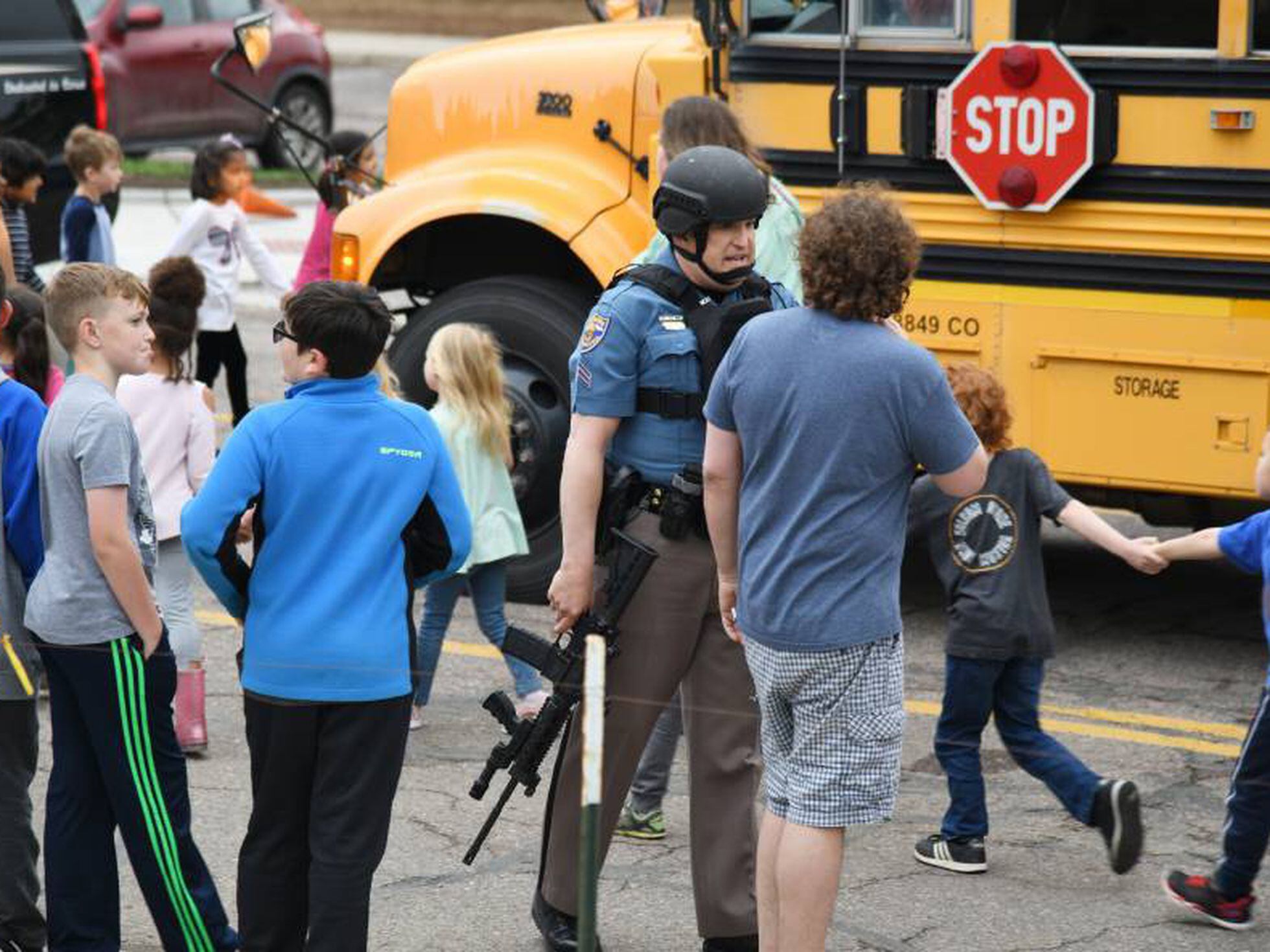 Denver: Al menos un estudiante muerto y siete heridos en un tiroteo en un  colegio de Colorado | Internacional | EL PAÍS