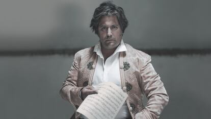 Retrato promocional del artista Sebastián Cruz. Fotografía: GERÓNIMO NAVARRETE