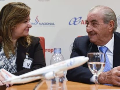 El presidente de Air Europa, Juan Jos&eacute; Hidalgo, y la ministra de Turismo de Paraguay, Marcela Bacigalupo.