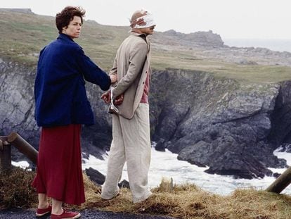 Sigourney Weaver y Ben Kingsley, en una escena de la muerte y la doncella.