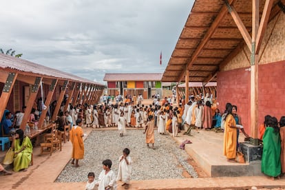 La escuela Chuquibambilla, diseñada por Marta Maccaglia en conjunto con Paulo Afonso, Ignacio Bosch y Borja Bosch.
