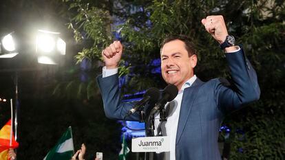 Juan Manuel Moreno Bonilla celebra la victoria del PP en las elecciones de Andalucía, este domingo.