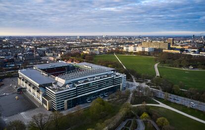 Foto aérea del estadio Telia Parken, en Copenhague.
