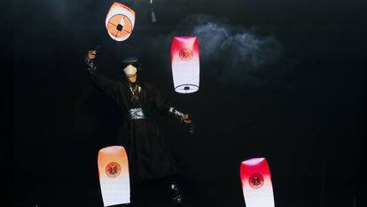 Un espectáculo de realidad virtual y hologramas conecta con las leyendas de la tradición surcoreana en el estand del país asiático en Fitur.