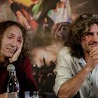 Roberto Iniesta e Iñaki ‘Uoho’ Antón de Extremoduro durante la rueda de prensa en Madrid.