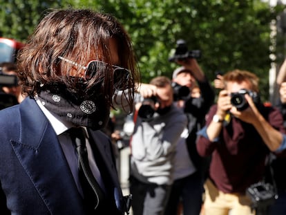Johnny Depp llega a los juzgados de Londres, este martes.