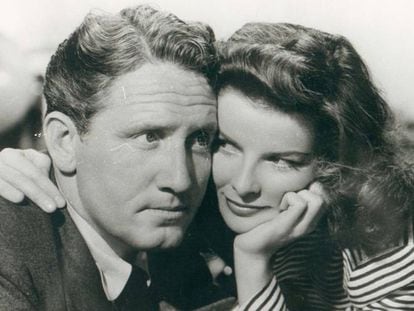Spencer Tracy y Katherine Hepburn en la película 'La mujer del año', estrenada en 1942.