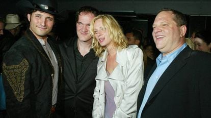 De izquierda a derecha, los directores Robert Rodríguez y Quentin Tarantino, Uma Thurman y Harvey Weinstein en Los Ángeles en 2004.