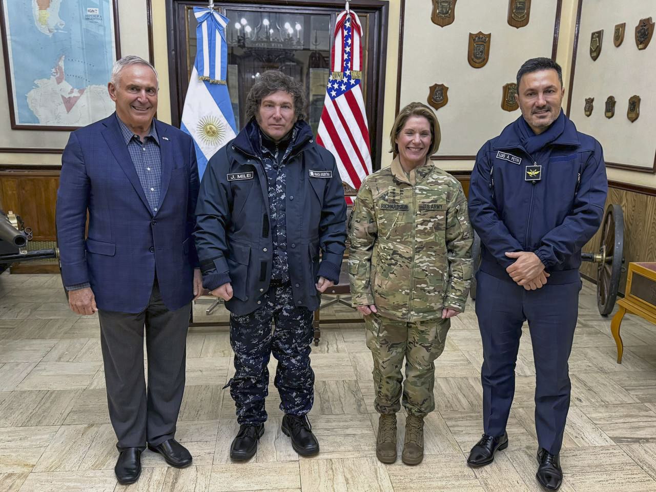 Milei anuncia una “base naval conjunta” con Estados Unidos en la Patagonia argentina
