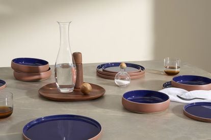 Facile tableware, designed in solid porcelain that allows its prolonged use even in the dishwasher and microwave.